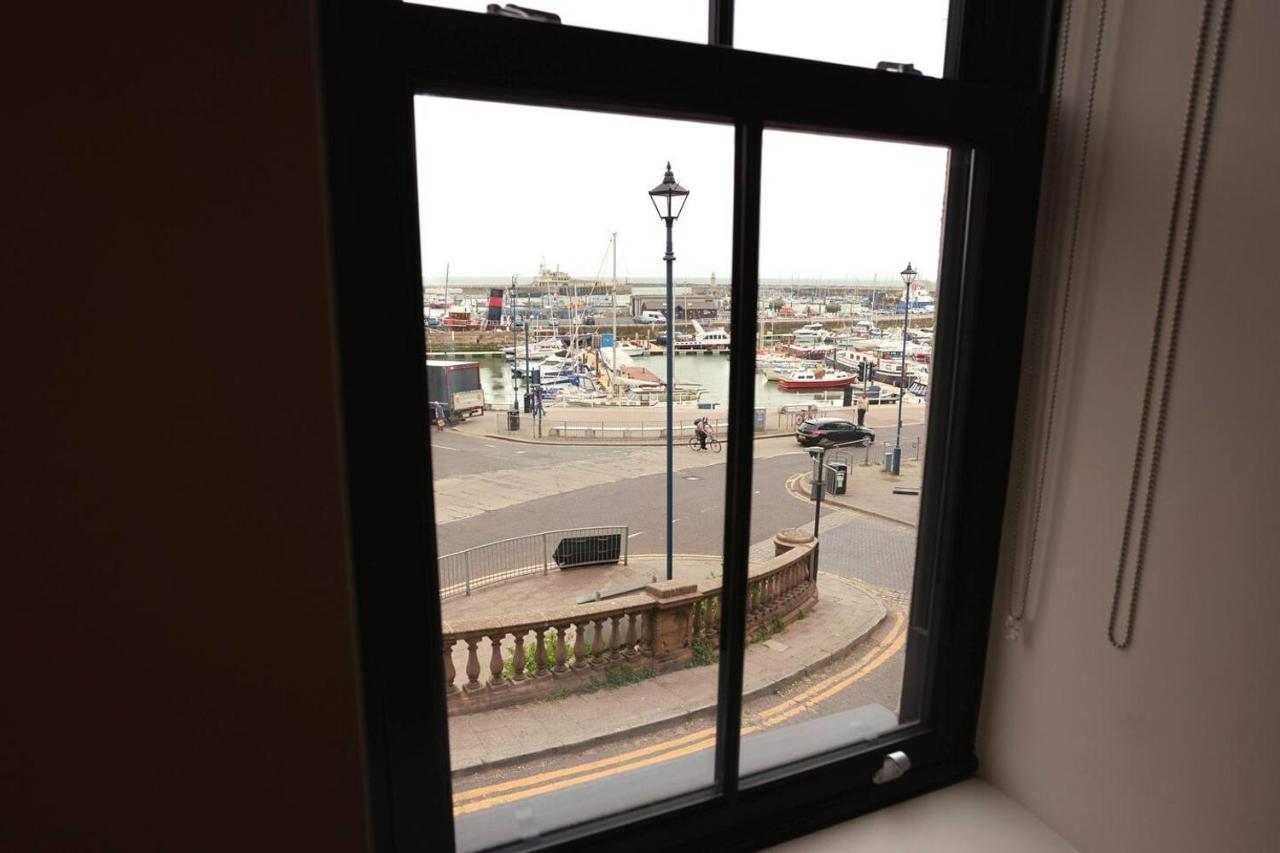 Sohot Stays The Royal Suite Harbour Views Sleeps 4 拉姆斯盖特 外观 照片